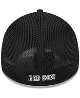 New Era Men's Boston Red Sox Evergreen Black White Neo 39Thirty Flex Hat