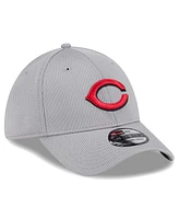 New Era Men's Gray Cincinnati Reds Active Pivot 39thirty Flex Hat