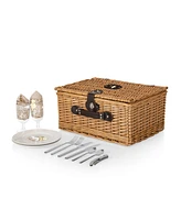 Picnic Time Disney Winnie the Pooh Classic Picnic Basket, Service for 2