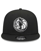 New Era Men's Black Dallas Mavericks Evergreen 9FIFTY Trucker Snapback Hat