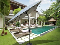 Waterproof Patio Umbrella with Tilt and Crank