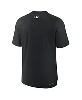 Nike Men's Black Chicago White Sox Authentic Collection Pregame Raglan Performance T-Shirt