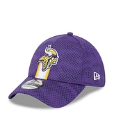 New Era Men's Purple Minnesota Vikings 2024 Sideline 39THIRTY Flex Hat