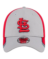 New Era Men's Gray/Red St. Louis Cardinals Visor Trim 39THIRTY Flex Hat