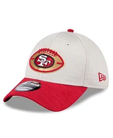 New Era Men's Stone/Scarlet San Francisco 49ers 2024 Sideline Historic 39THIRTY Flex Hat