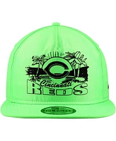 New Era Men's Green Cincinnati Reds Neon Golfer Snapback Hat