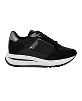 Guess Women's Energy Round Toe Retro Jogger Sneakers