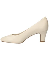 Easy Street Women's Poet Square Toe Pumps