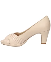 Easy Street Women's Lavish Slip-On Platform Pumps