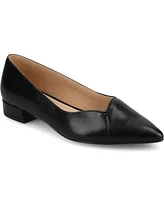 Journee Collection Women's Carmin Pointed Toe Flats