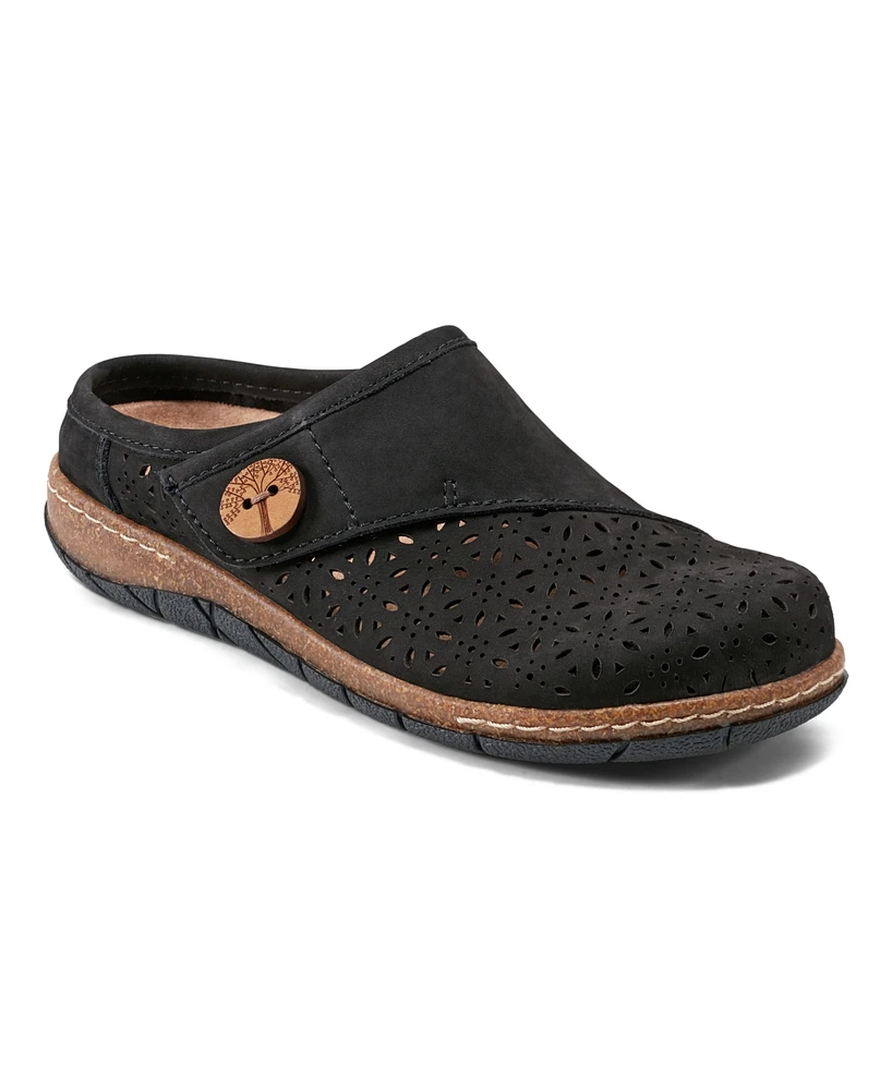 Earth Women's Erinn Round Toe Casual Flat Clogs