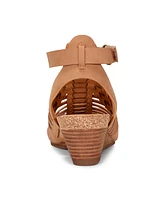 Earth Women's Hattie Fisherman Wedge Sandals