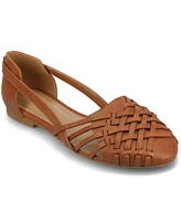 Journee Collection Women's Ekko Woven Round Toe Flats