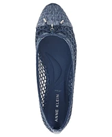 Anne Klein Women's Luci Raffia Cap Toe Ballet Flats