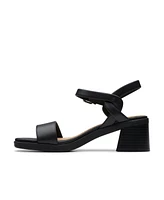 Clarks Collection Women's Jaylan Ray Square Toe Sandals