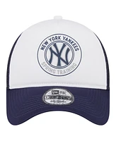 New Era Men's White/Navy New York Yankees Spring Training Circle Foam A-Frame 9FORTY Trucker Adjustable Hat