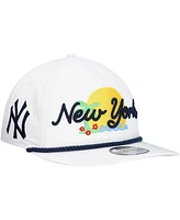 New Era Men's White New York Yankees Paradise Golfer Adjustable Hat