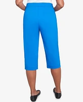 Alfred Dunner Women's Parrot Cay Novelty Cuff Tummy Control Capri Pants