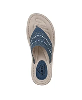 Cliffs by White Mountain Women's Comate Wedge Slip-On Sandals