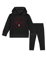 Nike Toddler Black Chicago Bulls Practice Club Pullover Hoodie and Sweatpants Set