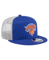 New Era Men's New York Knicks Blue Victory Grove Split Panel 9FIFTY Snapback Hat