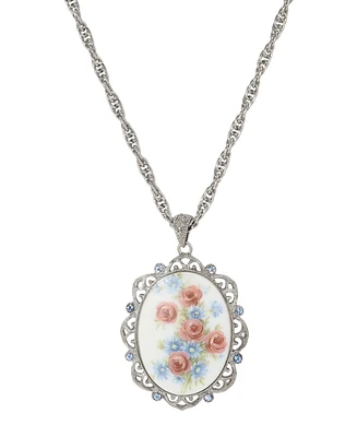 2028 Oval Floral Pendant Necklace