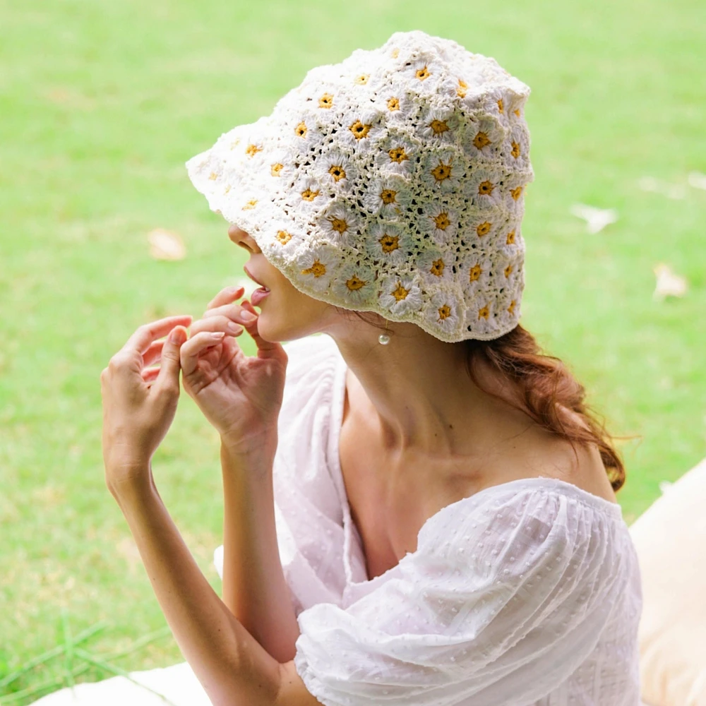 Flora Crochet Hat In Off White