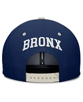 Nike Men's Navy/Cream New York Yankees Pro Performance Snapback Hat