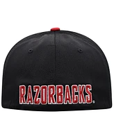 Top of the World Men's Black Arkansas Razorbacks Reflex Fitted Hat