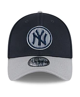 New Era Men's Gray/Navy York Yankees 2025 Batting Practice 39THIRTY Flex Hat