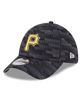 New Era Men's Pittsburgh Pirates 2025 Mlb Clubhouse 39THIRTY Flex Hat