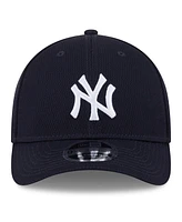 New Era Men's Navy New York Yankees 2025 Mlb Clubhouse 9FORTY M-Crown Adjustable Hat