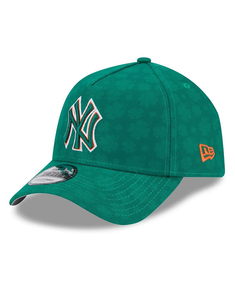 New Era Men's Kelly Green New York Yankees St. Patrick's Day A-Frame 9FORTY Adjustable Hat