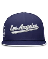 Nike Men's Royal Los Angeles Dodgers True Performance Fitted Hat