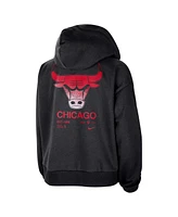 Nike Women's Black Chicago Bulls Courtside Standard Issue Performance Pullover Hoodie