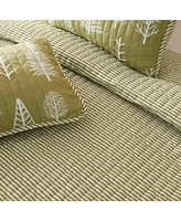 Linery & Co. Winter Forest Microfiber Quilt Set with Shams - Winter forest