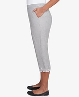 Alfred Dunner Petite Crystal Springs Eyelet Embroidered Capri Pants