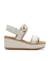 Clarks Collection Women's Wrenly Eve Wedge Sandals
