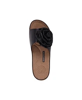 Gc Shoes Women's Honey Flower Rosette Flat Sandals