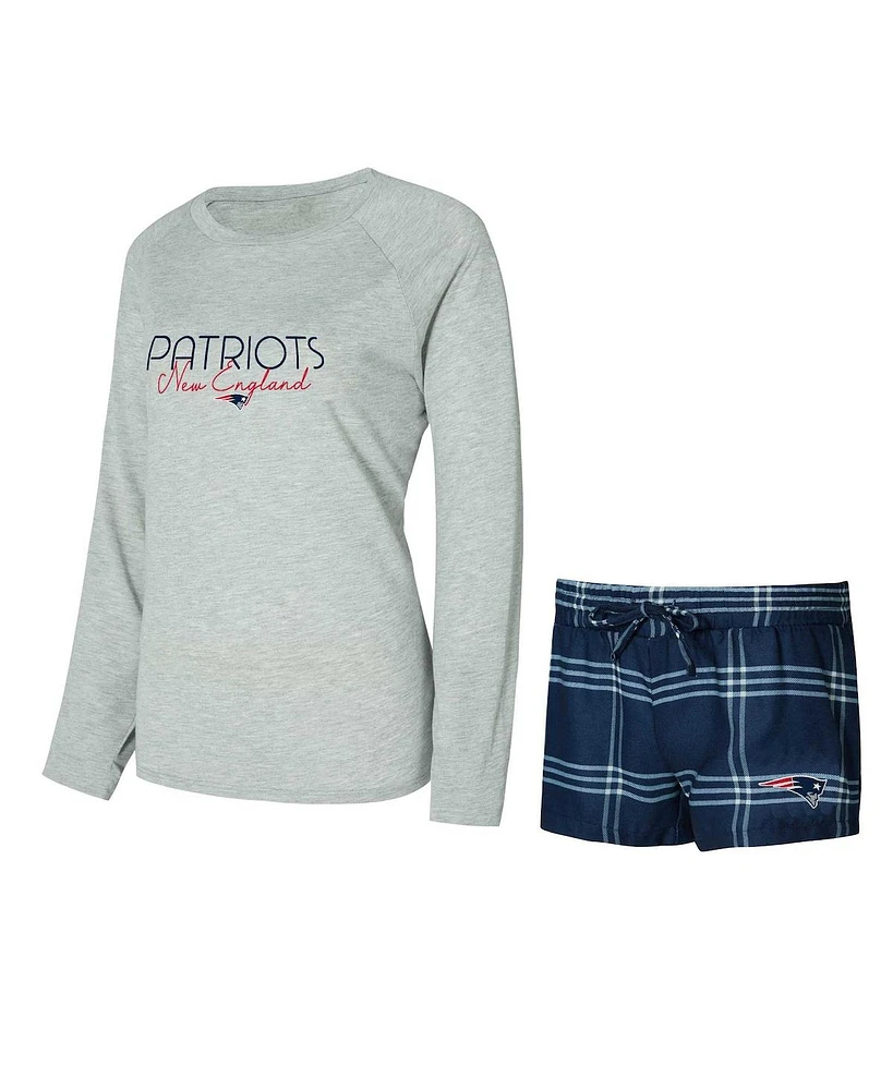 Concepts Sport Women's New England Patriots Petition Raglan Long Sleeve T-Shirt and Shorts Set