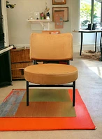 Modern Accent Chair with Rectangle and Circle Design – Unique Statement Piece