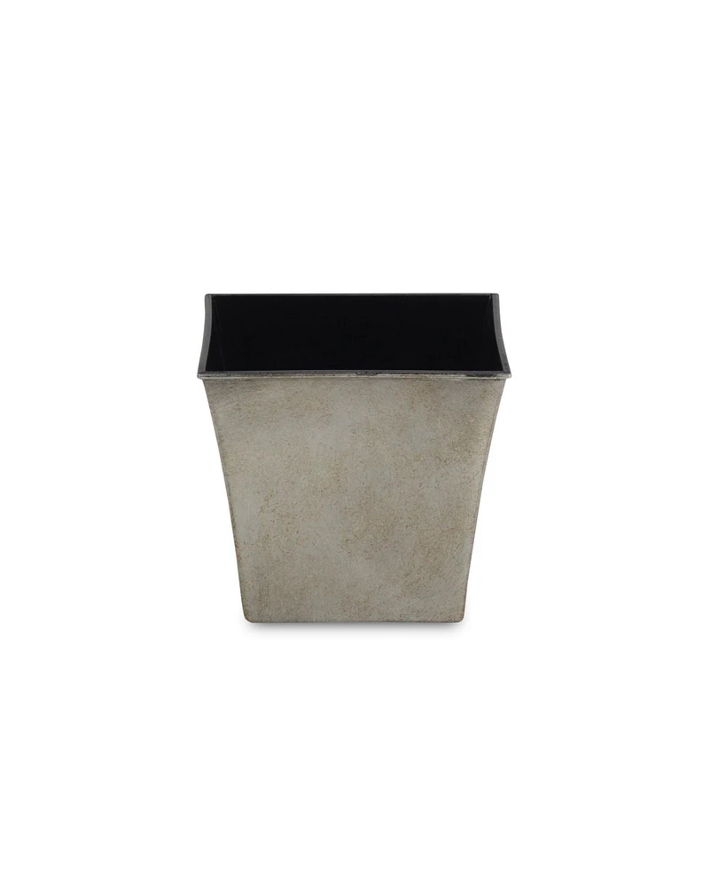 Round Plastic Planter Pot for Indoor and Outdoor Garden Use