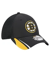 New Era Men's Black Boston Bruins Linear Featherweight 39THIRTY Flex Hat