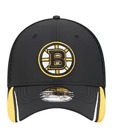 New Era Men's Black Boston Bruins Linear Featherweight 39THIRTY Flex Hat