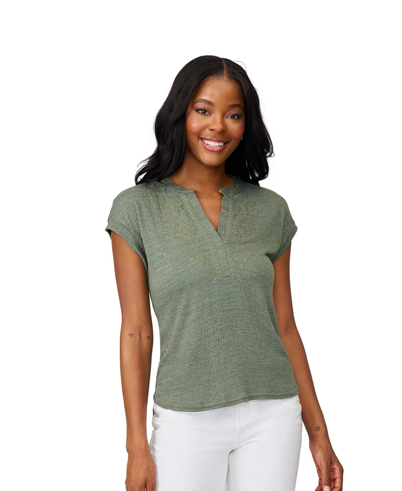 Cable & Gauge Women's Embroidered Crinkle Henley Top