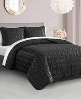 Juicy Couture Satin Heart Stitched Pc. Quilt Set