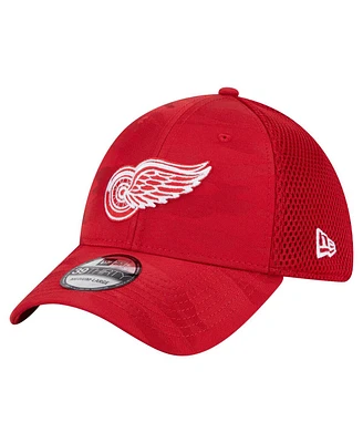 New Era Men's Red Detroit Wings Active Subtle Camo 39THIRTY Flex Hat