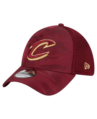New Era Men's Wine Cleveland Cavaliers Subtle Camo 39THIRTY Flex Hat