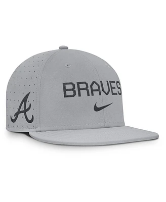 Nike Men's Gray Atlanta Braves True Performance Fitted Hat