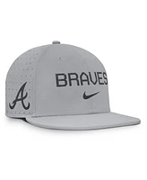 Nike Men's Gray Atlanta Braves True Performance Fitted Hat